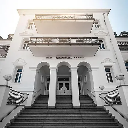 호텔 Strandhotel Kurhaus 유이스트