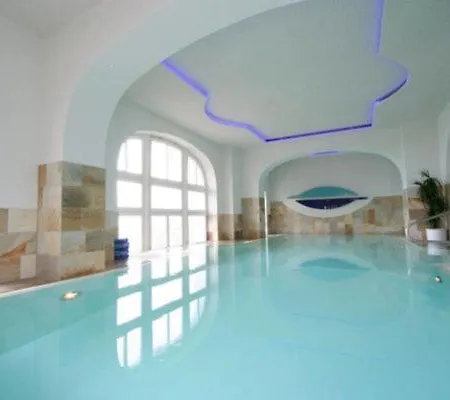 Strandhotel Kurhaus 4* 유이스트