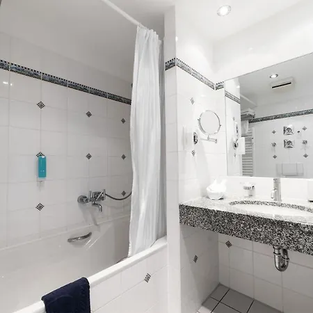 Strandhotel Kurhaus فندق