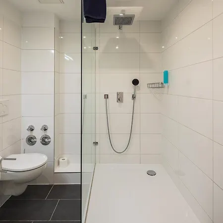 호텔 Strandhotel Kurhaus 4*