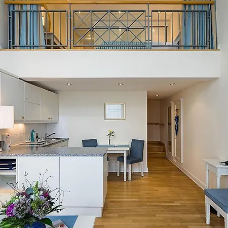 Strandhotel Kurhaus 4*