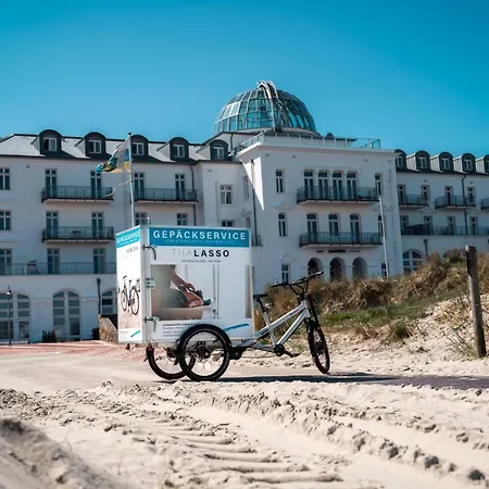 호텔 Strandhotel Kurhaus 유이스트