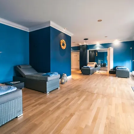 Strandhotel Kurhaus 호텔 4*