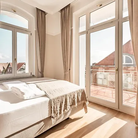 Strandhotel Kurhaus 4*