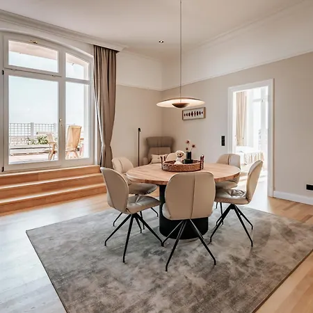 Strandhotel Kurhaus 4*