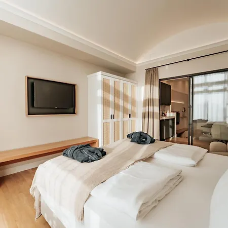 Strandhotel Kurhaus 4*