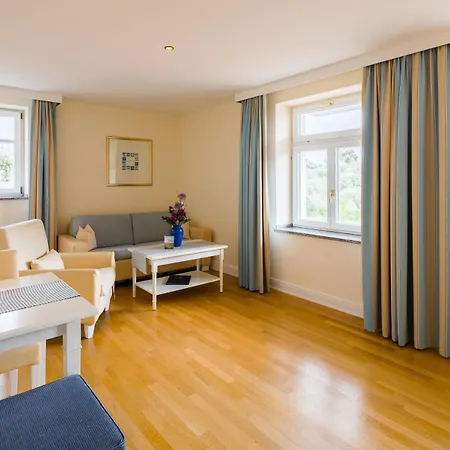 Strandhotel Kurhaus Hotell 4*