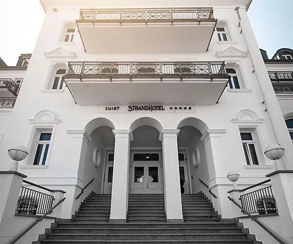 호텔 Strandhotel Kurhaus 유이스트