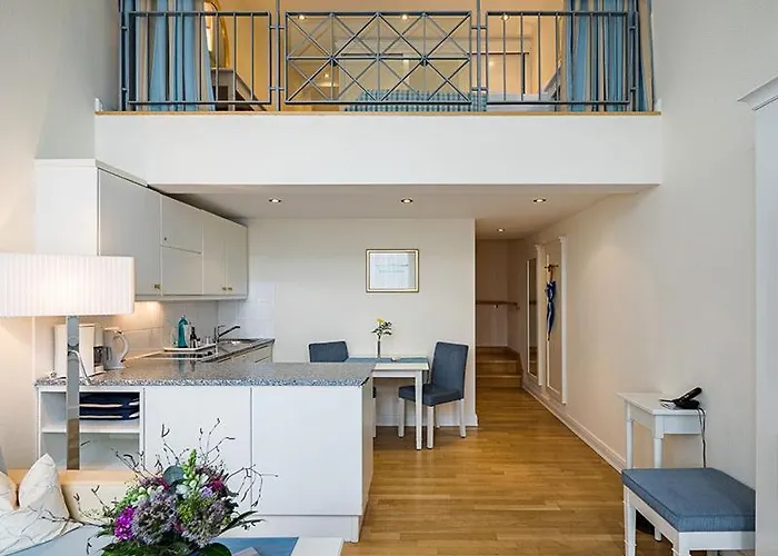 Strandhotel Kurhaus 4*