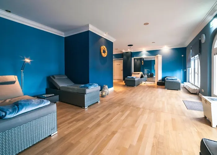 Strandhotel Kurhaus 호텔 4*